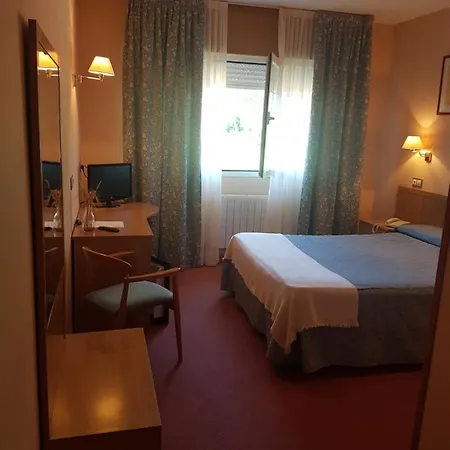 Restaurante La Alhama 3* Медина де Помар