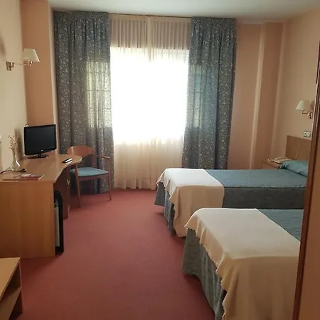 Отель Restaurante La Alhama 3*