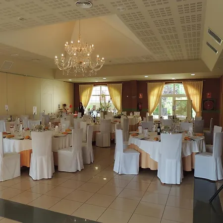 Restaurante La Alhama 3* Медина де Помар