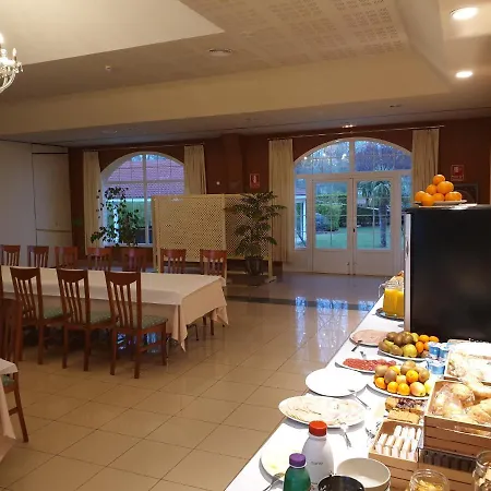 Restaurante La Alhama 3* Медина де Помар