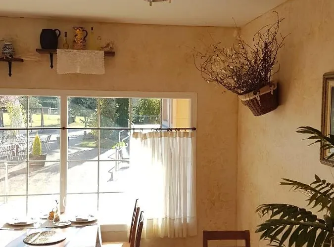 Restaurante La Alhama 호텔 메디나 데 포마르