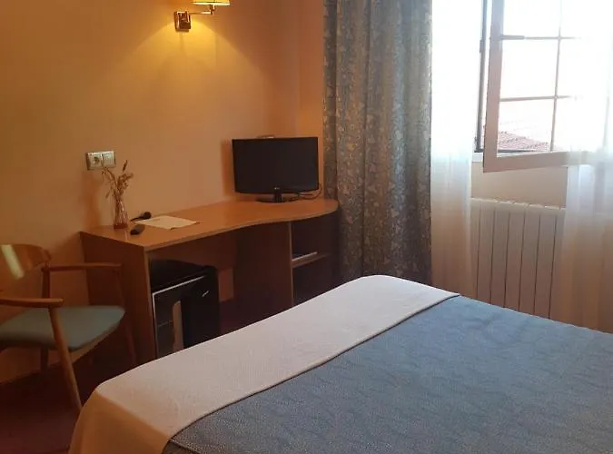 Restaurante La Alhama 호텔 3*