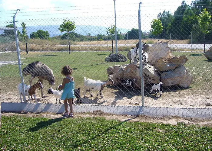 Restaurante La Alhama 호텔 메디나 데 포마르