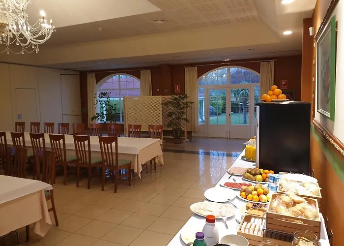 Restaurante La Alhama 3* 메디나 데 포마르